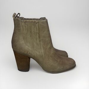 Madden Girl Dominicc Heeled Taupe Ankle Boots US Womens Size 7